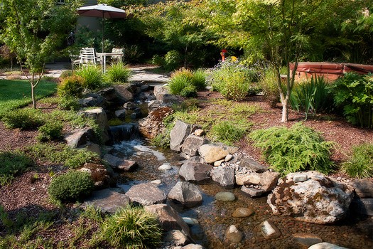Backyard Stream built by Andreatta Waterscapes